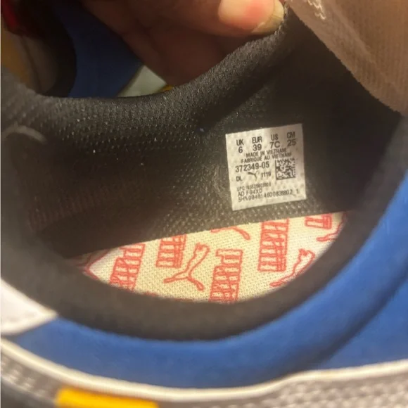 Puma Red, Blue, and Yellow Sneakers. Big kids size 7 fits women’s 8.5 or 9. - Picture 5 of 5